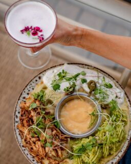 Currently accepting applications for someone to share these with. 🌶️👀

Our La Palma Nachos are loaded, cheesy, crispy and dangerously easy to finish on your own.

Sharing is optional. 😉

Meet me at The Palms. 🍹✨
📞 Call or WhatsApp us on 072 927 2304 
📍 31 Main St, Plettenberg Bay, Garden Route